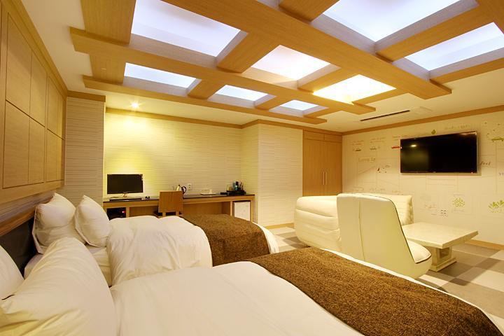 Suwon Orsay Business Hotel Eksteriør billede