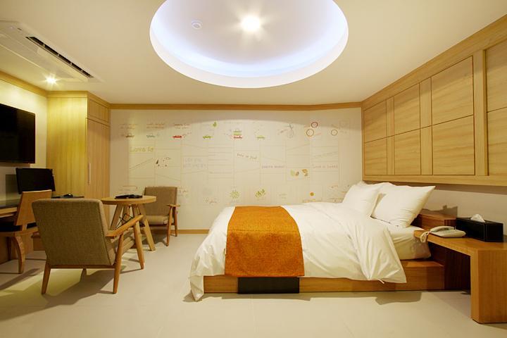 Suwon Orsay Business Hotel Eksteriør billede