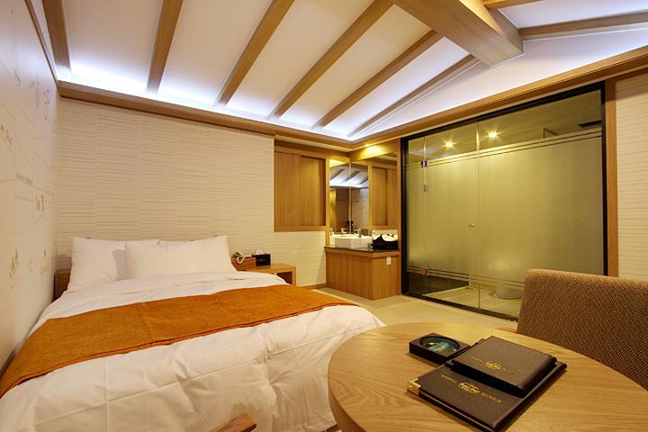 Suwon Orsay Business Hotel Eksteriør billede