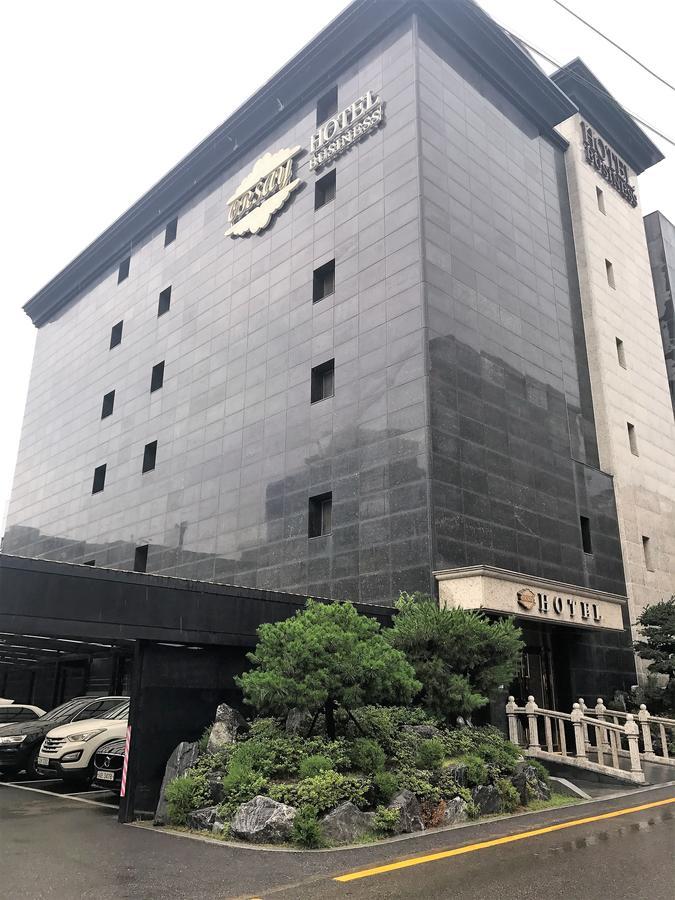 Suwon Orsay Business Hotel Eksteriør billede